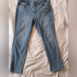 Women’s Old Navy Superstar Skinny Light wash Jeans size 16